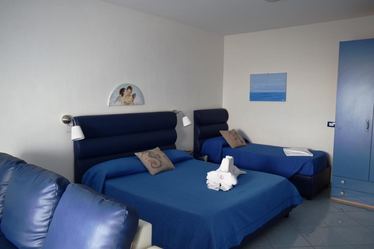 Miramare Hotel Pozzallo Buitenkant foto