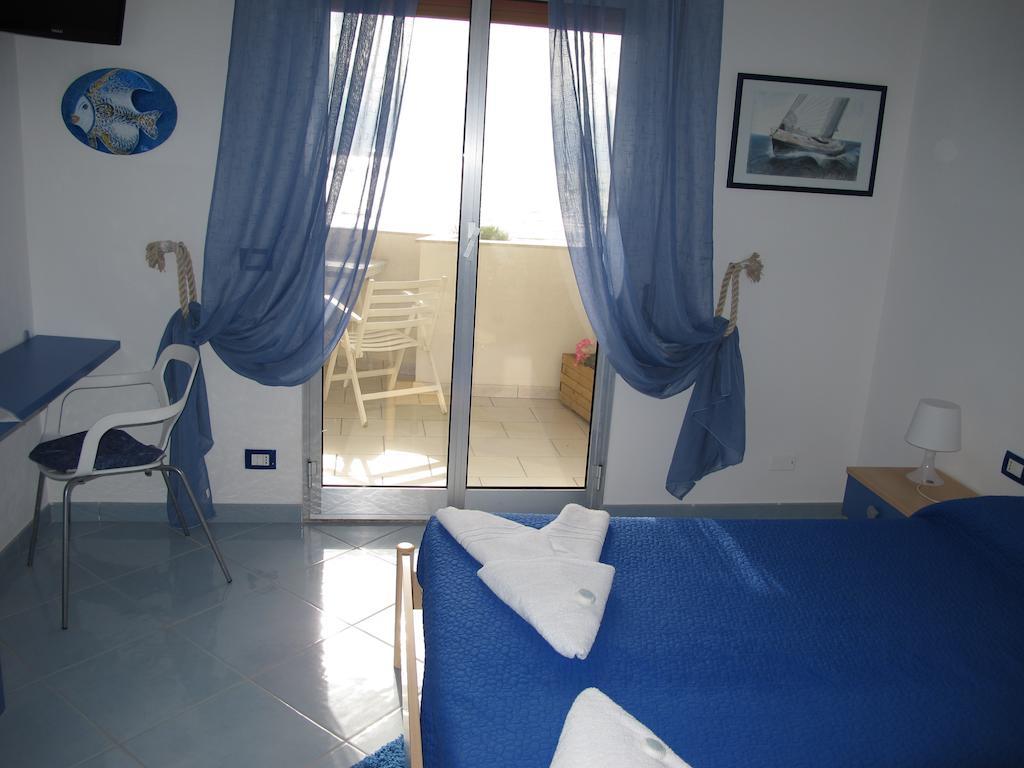 Miramare Hotel Pozzallo Buitenkant foto