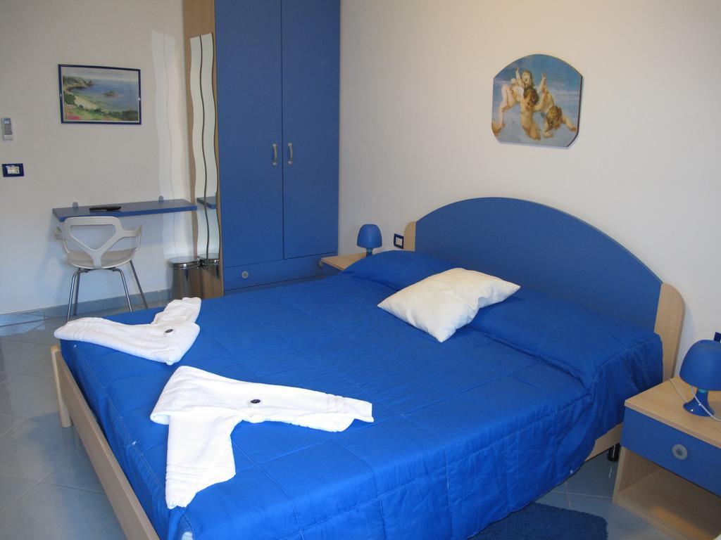 Miramare Hotel Pozzallo Buitenkant foto