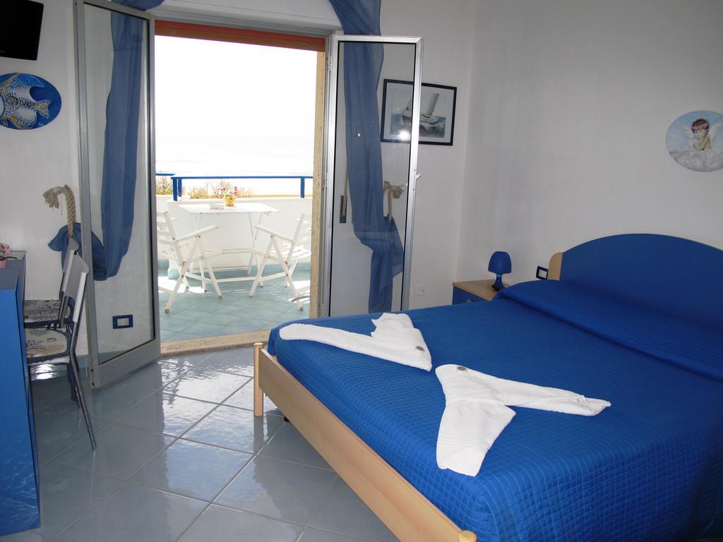 Miramare Hotel Pozzallo Buitenkant foto